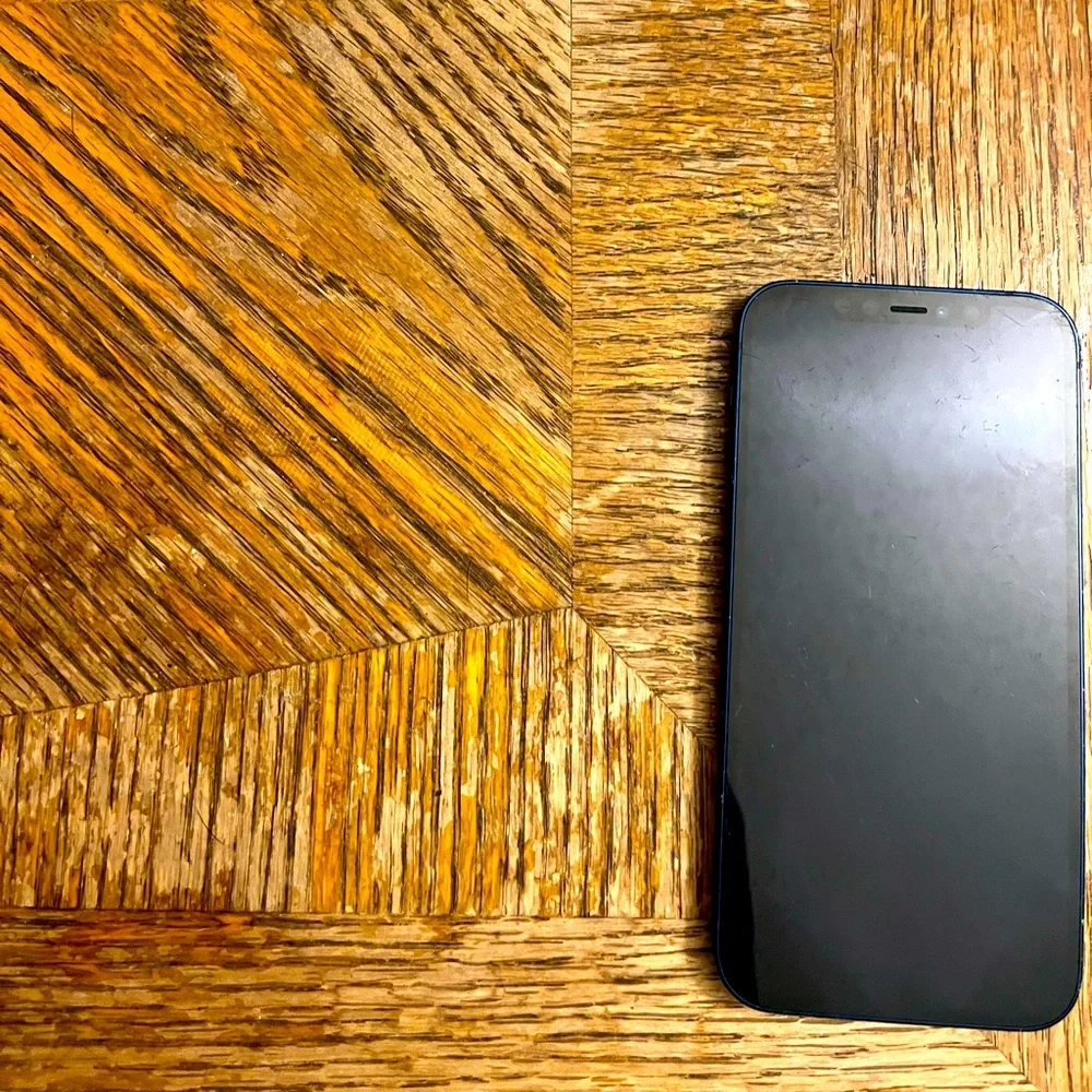 iPhone 12